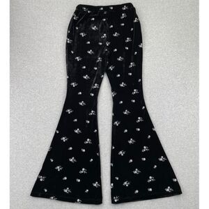 Avec Les Filles NWOT stretchy Velvet Soft Black Embroidered Floral Women's Pants